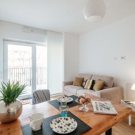 Cozy Joivy Suite 3 With Parking Como Exterior photo