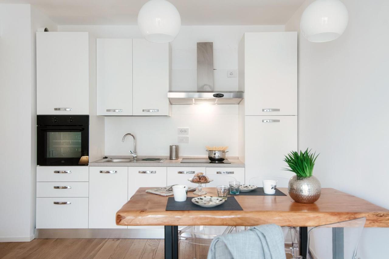 Cozy Joivy Suite 3 With Parking Como Exterior photo