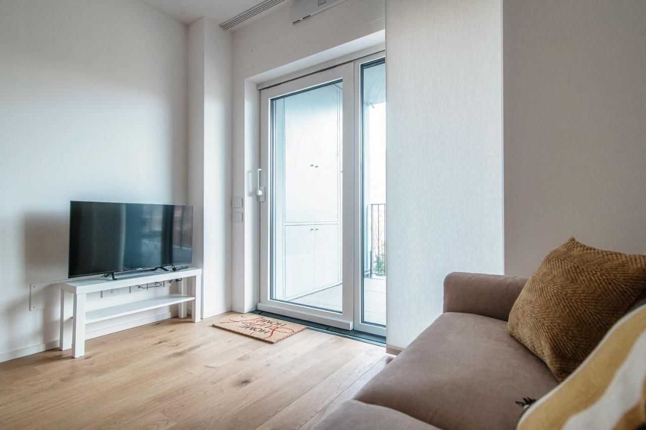 Cozy Joivy Suite 3 With Parking Como Exterior photo