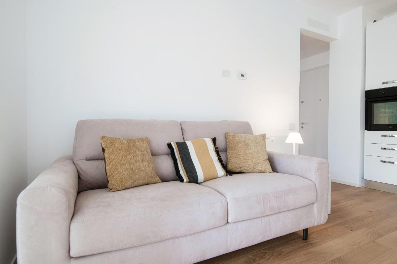 Cozy Joivy Suite 3 With Parking Como Exterior photo