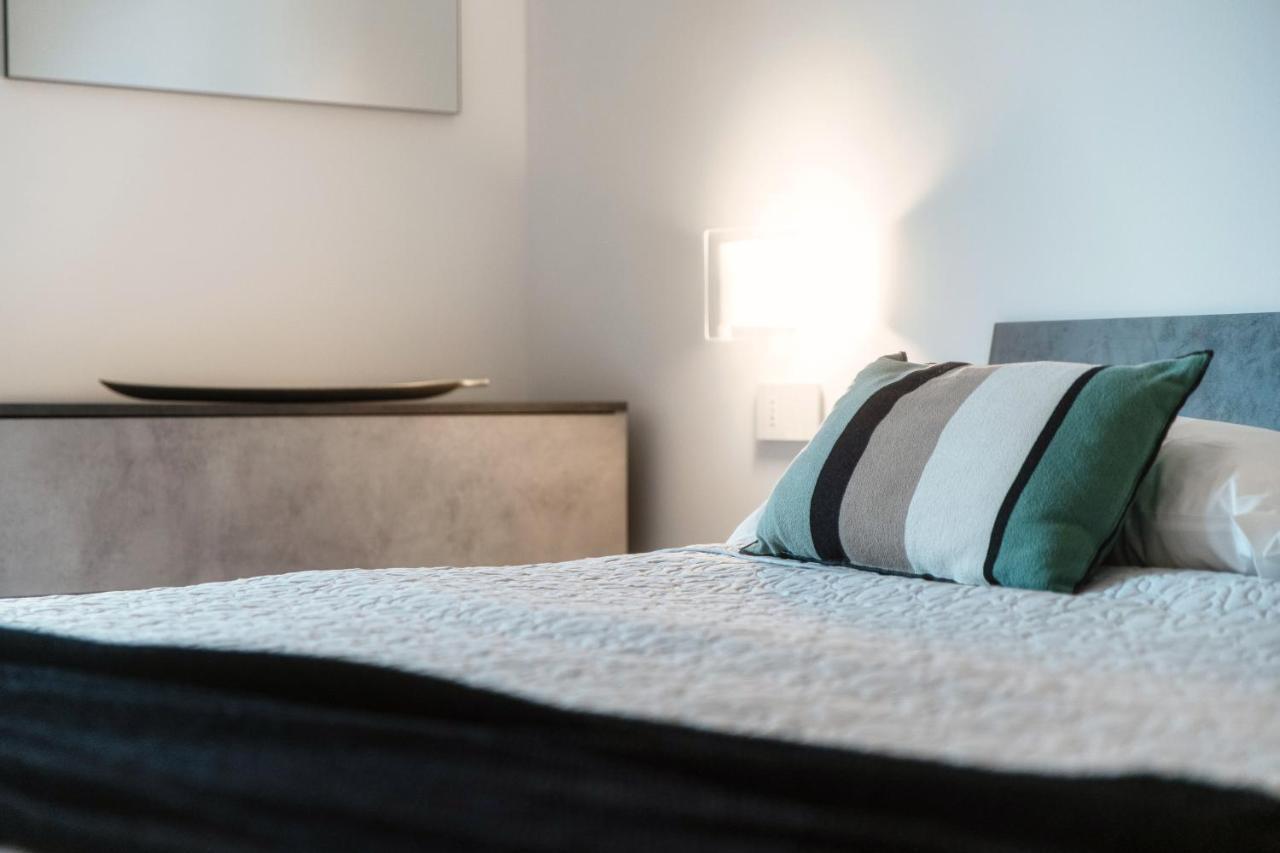Cozy Joivy Suite 3 With Parking Como Exterior photo