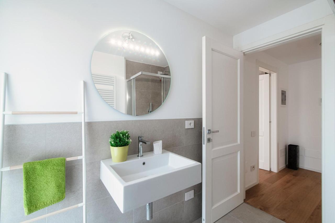 Cozy Joivy Suite 3 With Parking Como Exterior photo